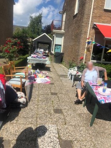 garagesale6